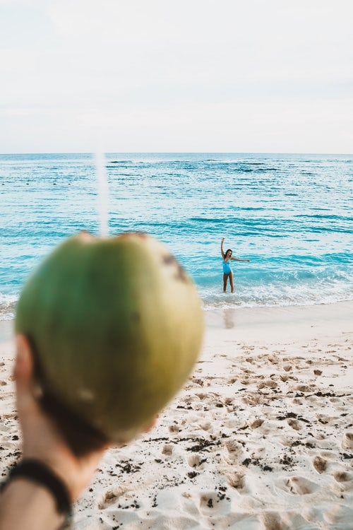 7 Health Benefits of Coconut Water for Skin