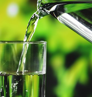 Drinking water and eating meal. What Ayurveda says about it?