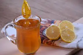 5 Health Benefits of Consuming Lemon with Honey